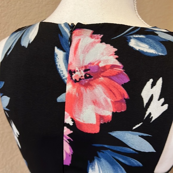 NEW Love...Ady Floral A-Line Sleeveless Sheath Dress - Picture 7 of 14